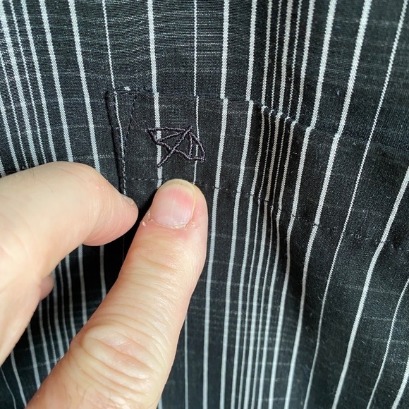 Arnold Palmer Men's Black Long Sleeve Button Up Shirt Line Patterned‎ Size Large - Picture 3 of 12
